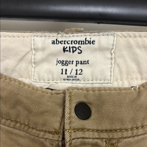 Abercrombie Kids Lot of Boys Tan Casual Khaki Pants Size 11/12. - Picture 5 of 16